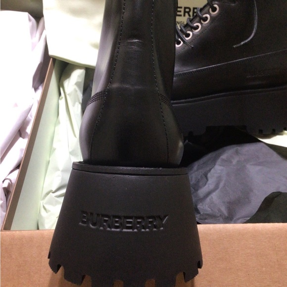Burberry Platform Combat Boots, 41 Women, Full Set Inclusions - Picture 7 of 12